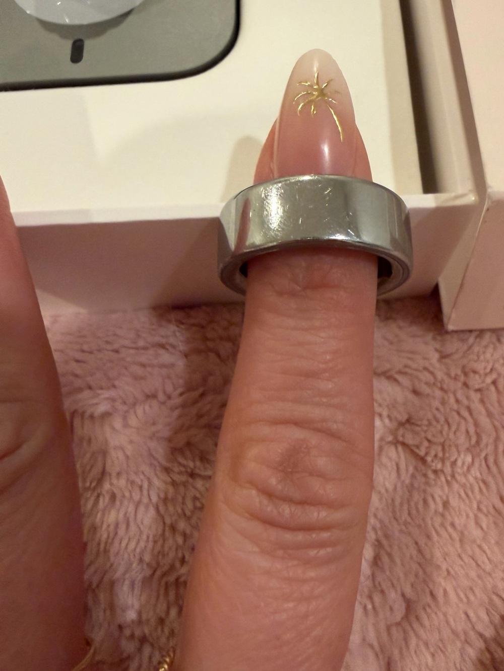Oura Ring Gen 4 Size 7 Silver - Picture 6 of 6